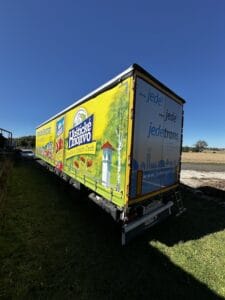 autoplachta na miru nakladak